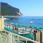 Hotel Arturo Sirolo