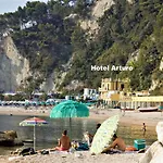 Hotel Arturo