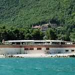 Hotel Arturo Sirolo