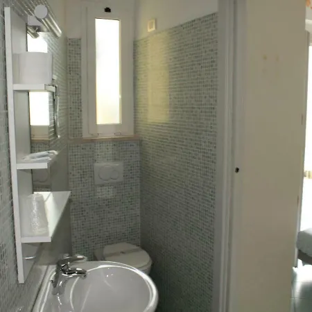 Arturo Hotel