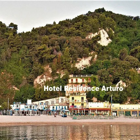 Hotel Arturo